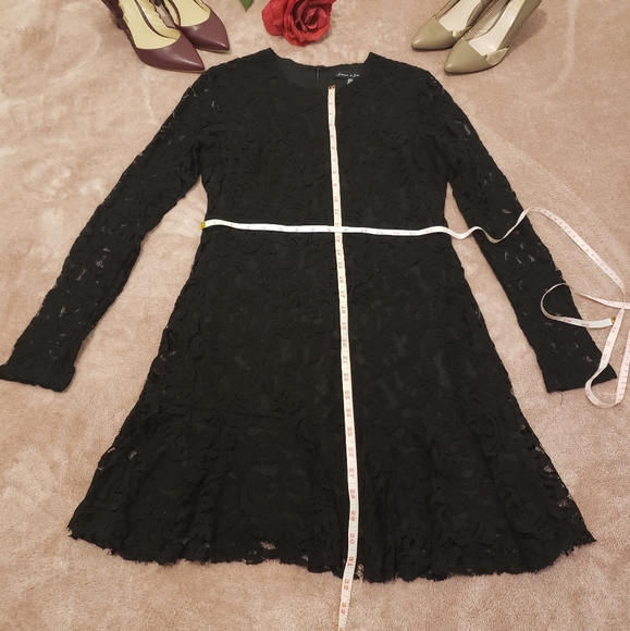 Jasmine & Juliana Lace Dress - Picture 4 of 9